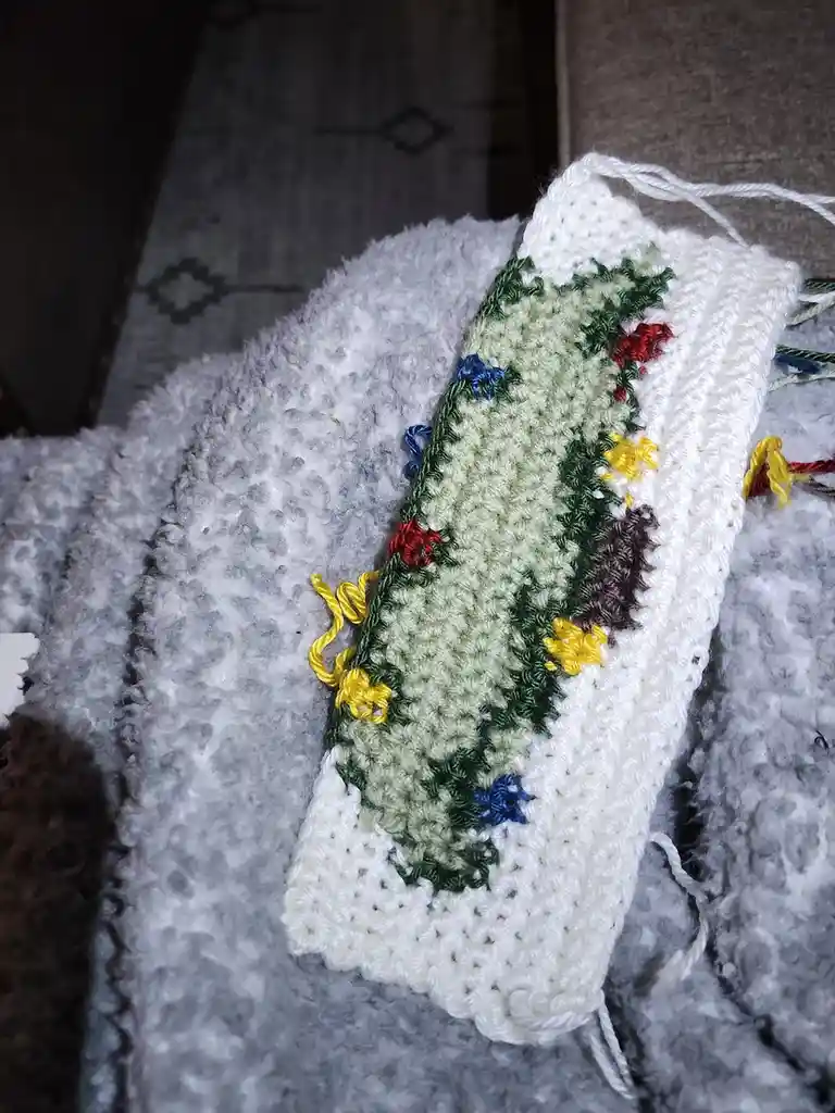 Crafting a Cozy Crocheted Christmas Tree