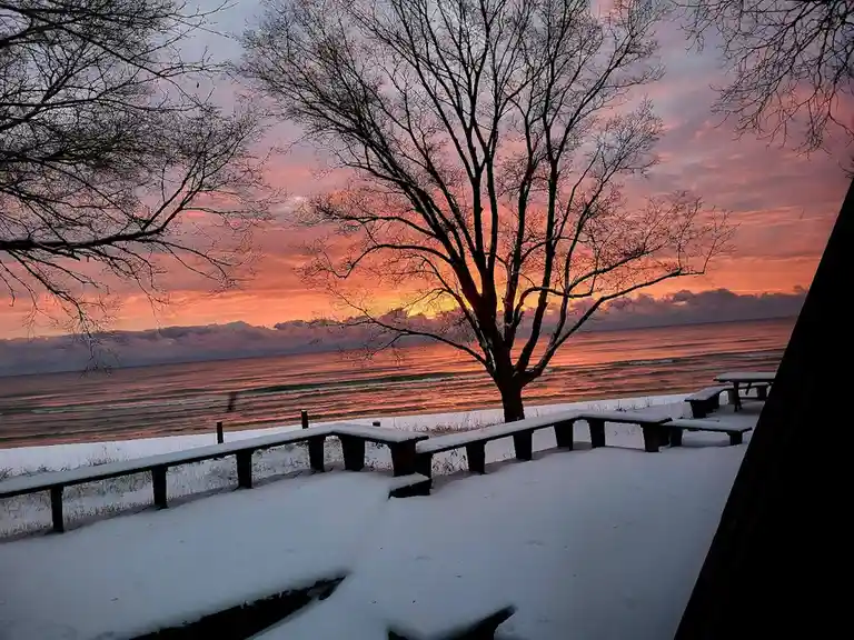 Breathtaking Winter Sunrise Over the Great Lakes