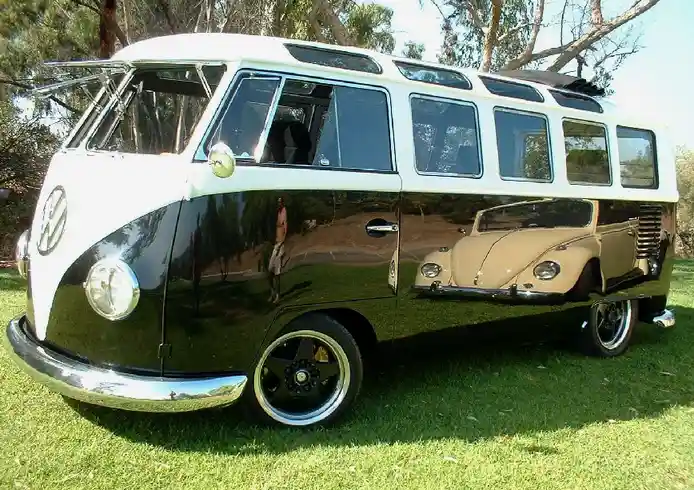 Captivating Simplicity: The Art of Reflections