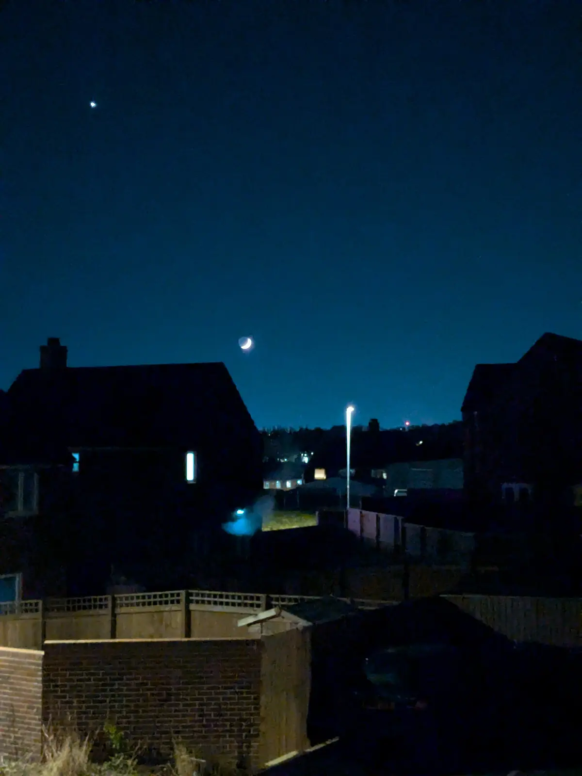 A stunning crescent moon over Leeds