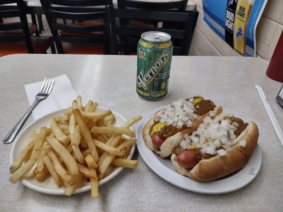Team Pinecone Nicknamed 'Coneys' Has Me Craving Snacks