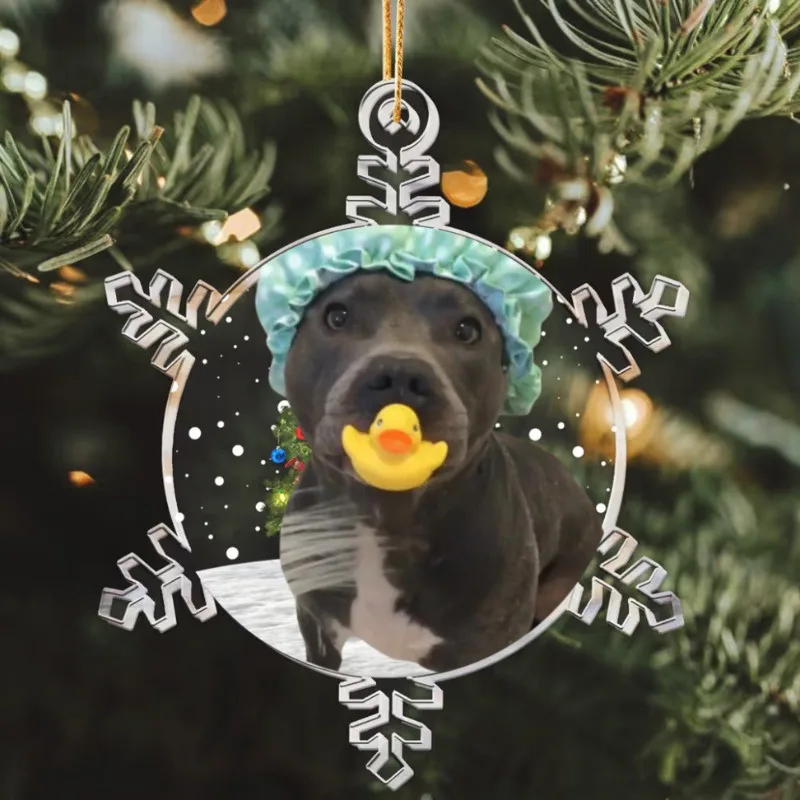 Pitbull enjoying a bath: the ornament edition!