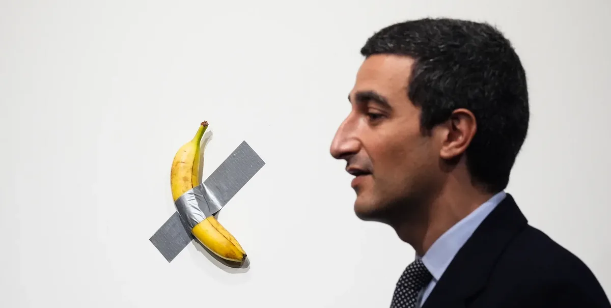 Using a Banana for Scale in Absurd Art
