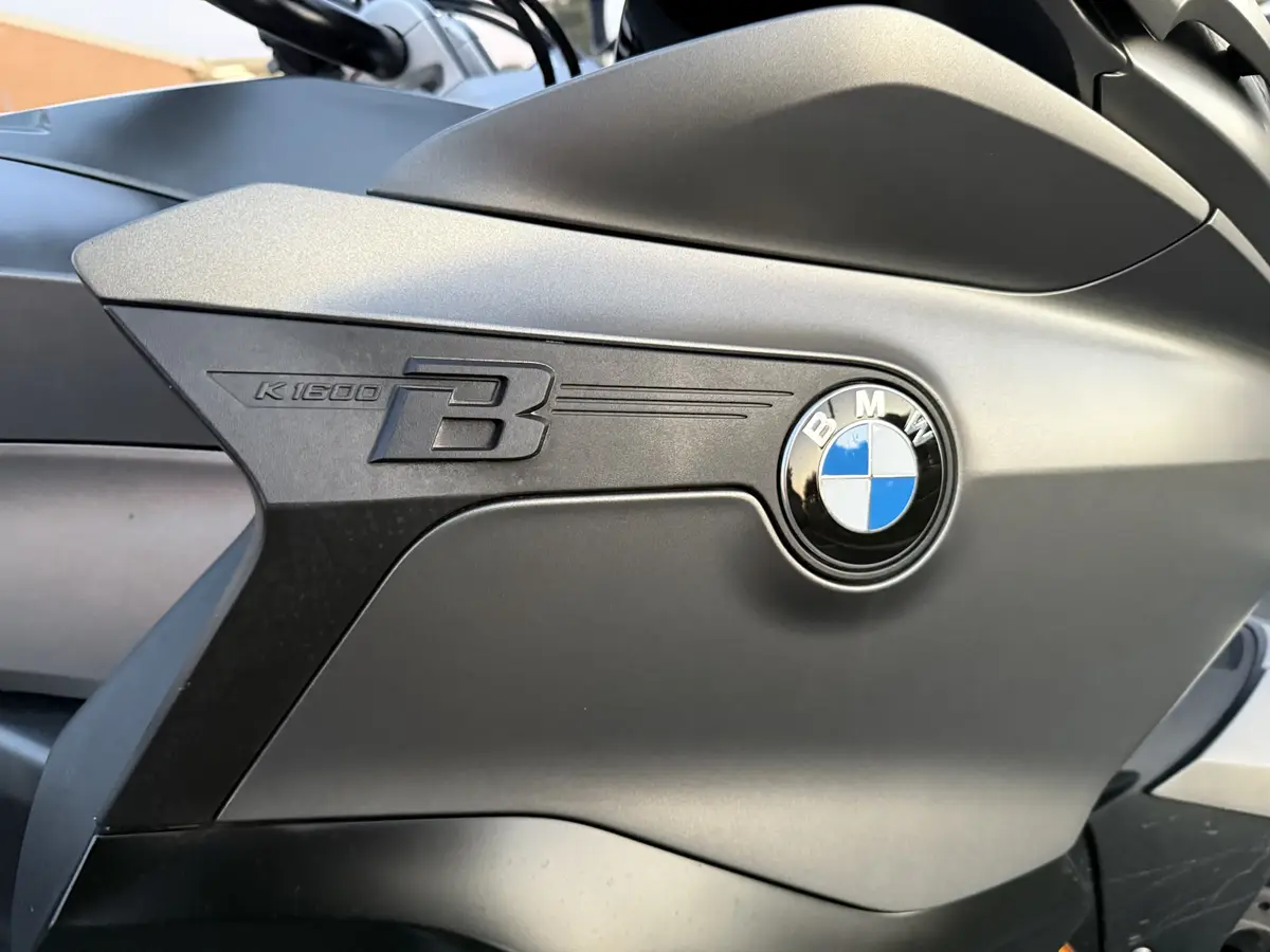 The Sleek and Stylish BMW K1600B